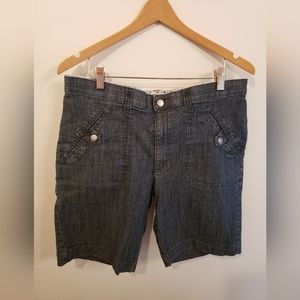 LEE Utility Pockets Bermuda Denim Shorts size 14. I think they are a 10, or 12.